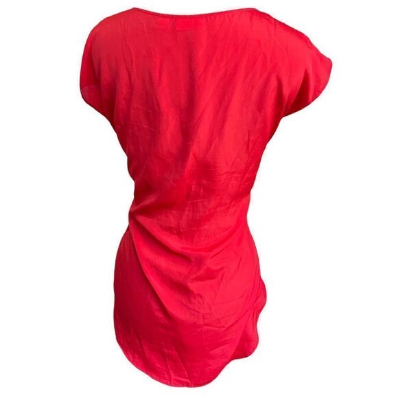 New York & Company Bright Red Short Sleeve Ladies Tee Top Shirt Size Medium - Picture 4 of 4